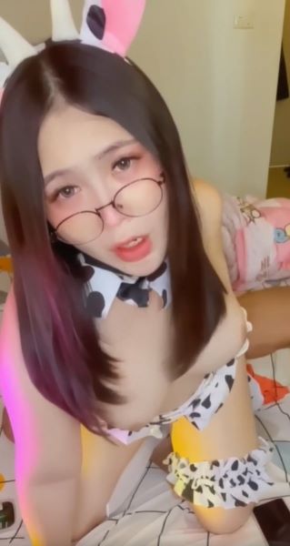 คลิปหลุดน้องซีแนน seenan โอลี่แฟน สาวสองคนสวย ผิวขาว หุ่นอวบ นัดเทพควยลำโตมาเย็ด