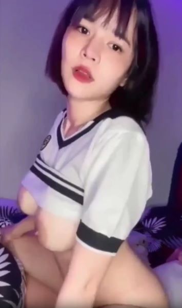 คลิปหลุดpimnalinน้องเมจิก พริตตี้สาวตัวเล็กนมใหญ่งานแรง onlyfans จัดกับแฟนหนุ่มขี้เงี่ยนนอย่างเสียว